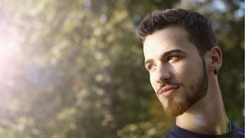 Stylish summer beard for British men 2023