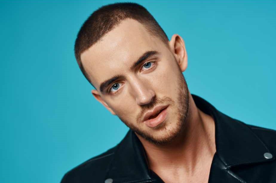 Trending short haircuts for men in 2024