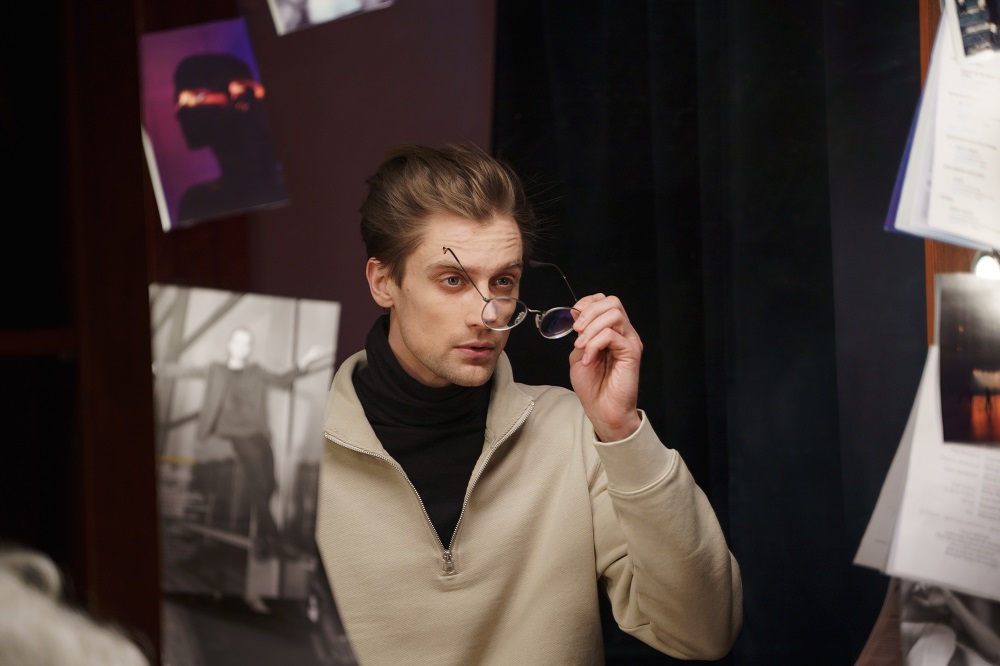 Secrets to becoming an A-lister (on a budget)